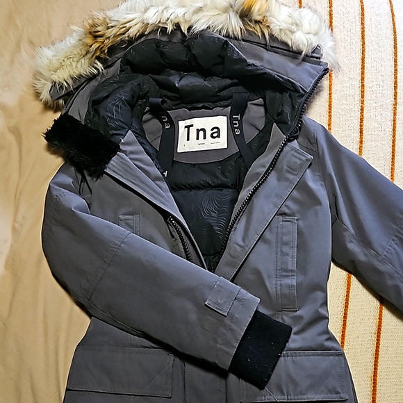 TNA Parka - Picture 4 of 4